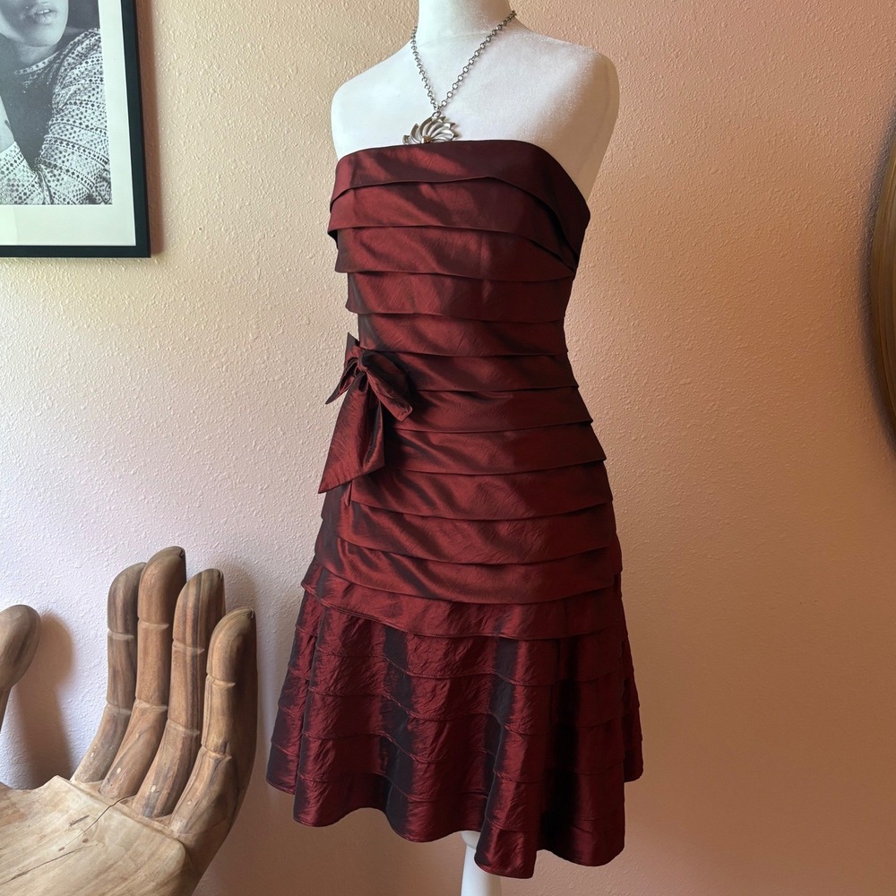 2000s Y2K Fairygoth Vampy Tiered Strapless Cocktail Dress - Picture 2 of 6